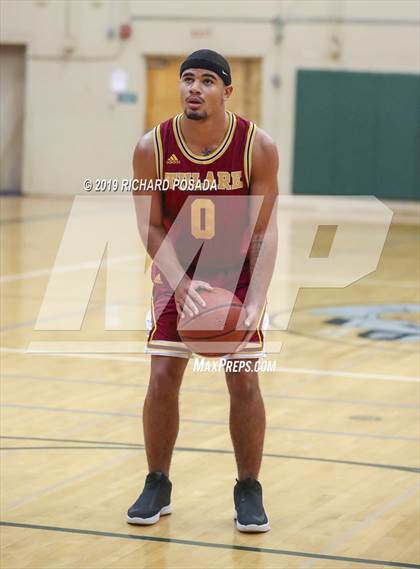 Thumbnail 3 in Selma vs. Tulare Union (Andrew Bedoya Holiday Classic) photogallery.