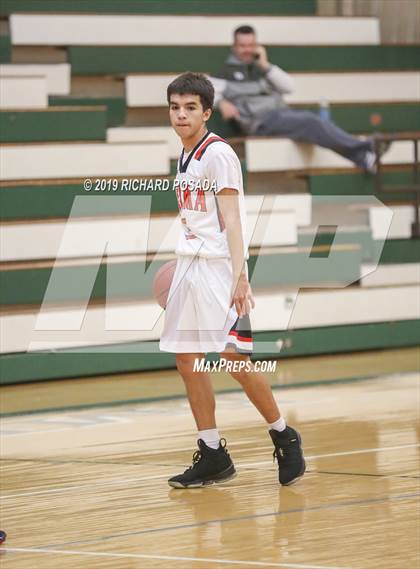 Thumbnail 1 in Selma vs. Tulare Union (Andrew Bedoya Holiday Classic) photogallery.