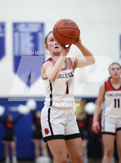 Thumbnail 1 in Sheridan vs Circleville (OHSAA D2 District Final) photogallery.