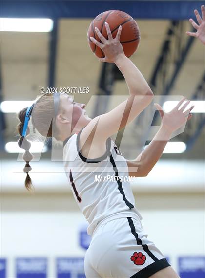Thumbnail 1 in Sheridan vs Circleville (OHSAA D2 District Final) photogallery.