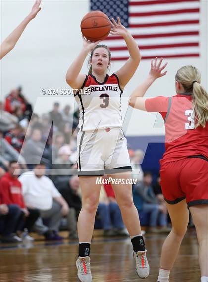 Thumbnail 2 in Sheridan vs Circleville (OHSAA D2 District Final) photogallery.