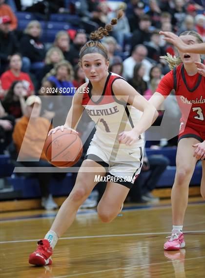 Thumbnail 1 in Sheridan vs Circleville (OHSAA D2 District Final) photogallery.