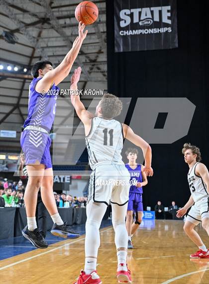 Thumbnail 2 in North Thurston vs. Mountlake Terrace (WIAA Round of 12) photogallery.