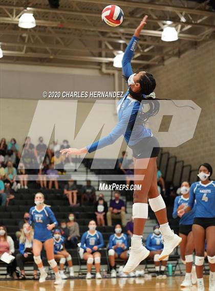 Thumbnail 3 in Episcopal @ College Station photogallery.