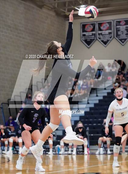 Thumbnail 3 in Episcopal @ College Station photogallery.