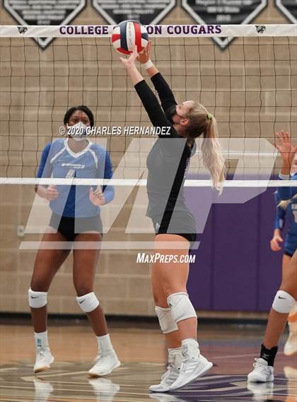 Thumbnail 1 in Episcopal @ College Station photogallery.