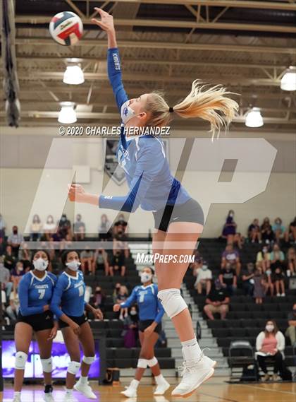 Thumbnail 3 in Episcopal @ College Station photogallery.