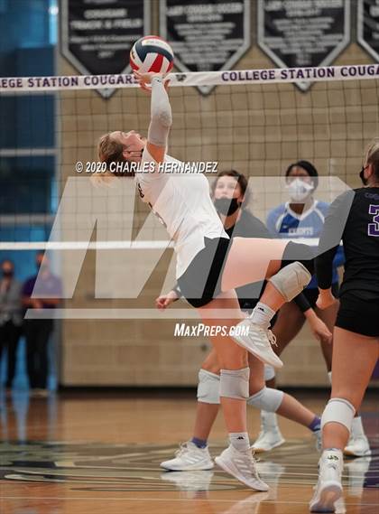 Thumbnail 3 in Episcopal @ College Station photogallery.