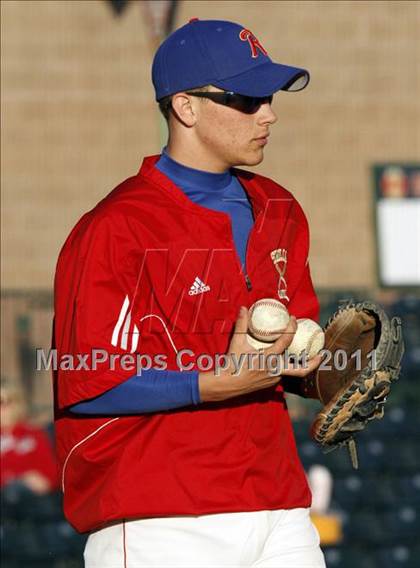 Thumbnail 3 in Metro-East Lutheran vs Roxana  photogallery.