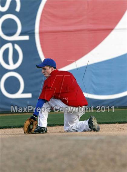 Thumbnail 2 in Metro-East Lutheran vs Roxana  photogallery.