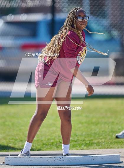 Thumbnail 2 in Lake Houston Conquerors Invitational (Shot Put) photogallery.