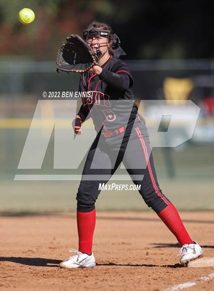 Thumbnail 3 in Pepperell vs Bryan County (GHSA 1A D1 State Tournament) photogallery.