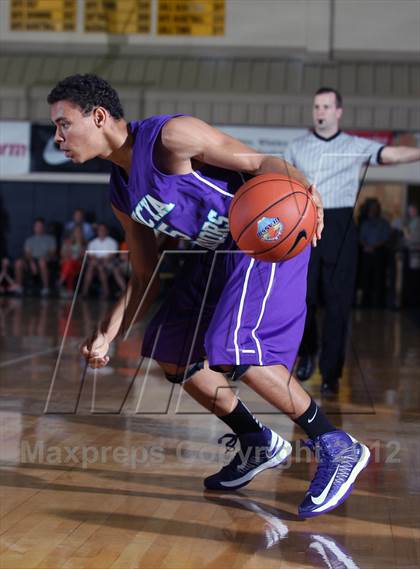 Thumbnail 1 in Huntington Prep vs. HCYA North (City of Palms Classic) photogallery.