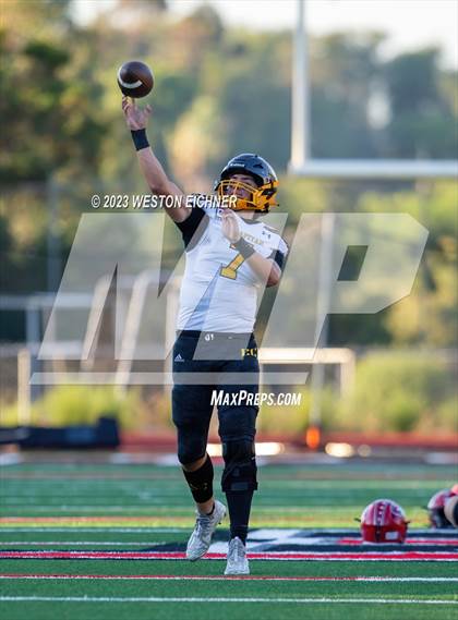Thumbnail 3 in El Capitan @ Canyon Hills photogallery.