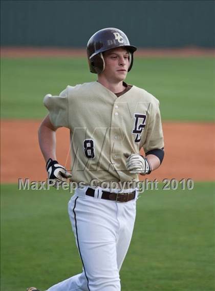 Thumbnail 2 in David Crockett vs. Rossview (Kesslers Classic) photogallery.
