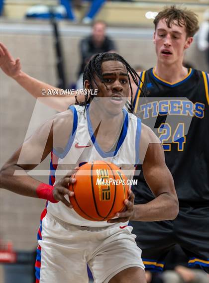 Thumbnail 1 in Orem vs. Duncanville (Holiday Hoopfest) photogallery.