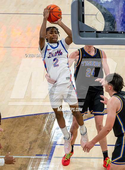 Thumbnail 1 in Orem vs. Duncanville (Holiday Hoopfest) photogallery.