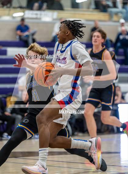 Thumbnail 3 in Orem vs. Duncanville (Holiday Hoopfest) photogallery.