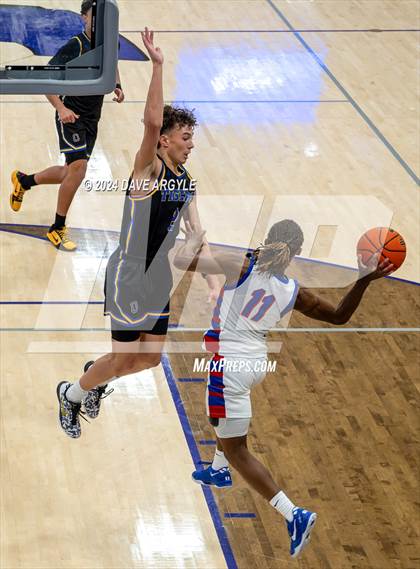 Thumbnail 3 in Orem vs. Duncanville (Holiday Hoopfest) photogallery.