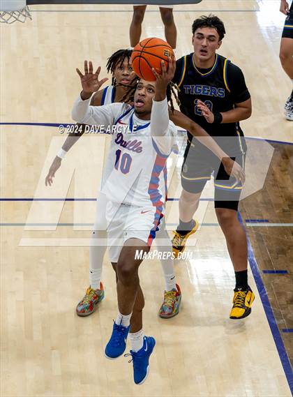 Thumbnail 1 in Orem vs. Duncanville (Holiday Hoopfest) photogallery.