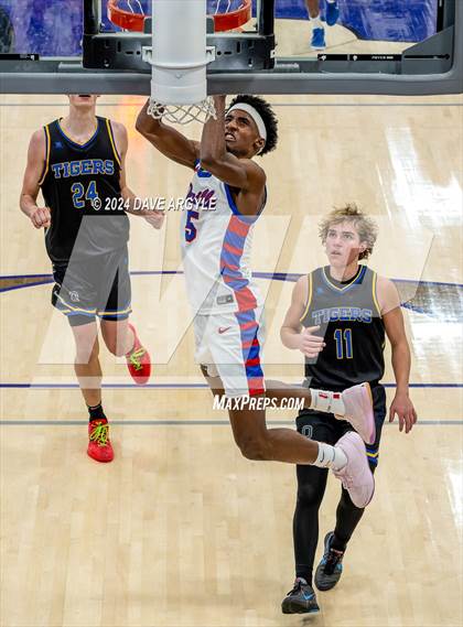 Thumbnail 1 in Orem vs. Duncanville (Holiday Hoopfest) photogallery.