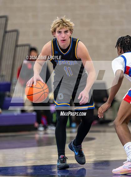 Thumbnail 2 in Orem vs. Duncanville (Holiday Hoopfest) photogallery.
