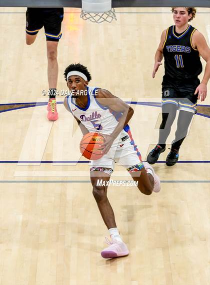 Thumbnail 3 in Orem vs. Duncanville (Holiday Hoopfest) photogallery.