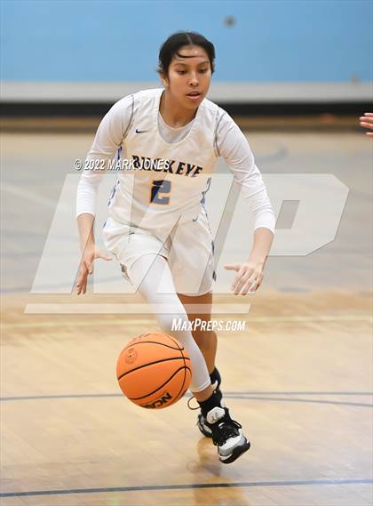 Thumbnail 3 in Buckeye vs. Dysart  (Lady Wolves Court Classic) photogallery.