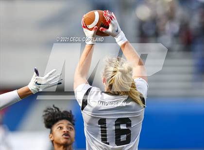 Thumbnail 3 in Marietta vs. Hillgrove (GHSA 7A Championship) photogallery.