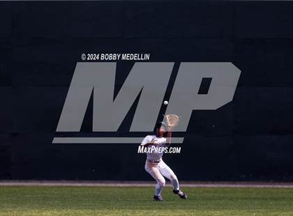 Thumbnail 1 in Red Bluff vs. Hoover photogallery.