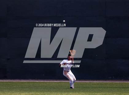 Thumbnail 3 in Red Bluff vs. Hoover photogallery.