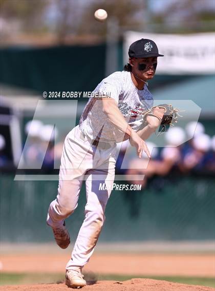 Thumbnail 1 in Red Bluff vs. Hoover photogallery.