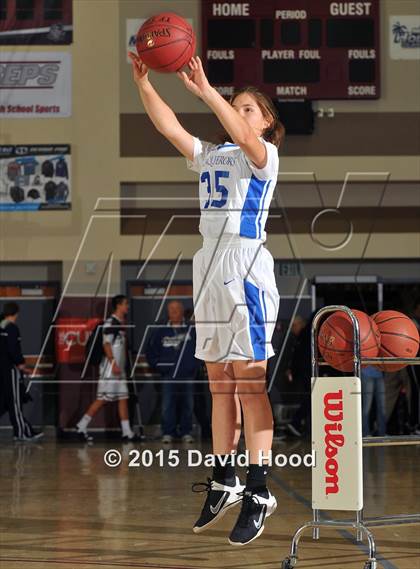Thumbnail 1 in 2015 MaxPreps Holiday Classic Girls 3 Point Finals photogallery.