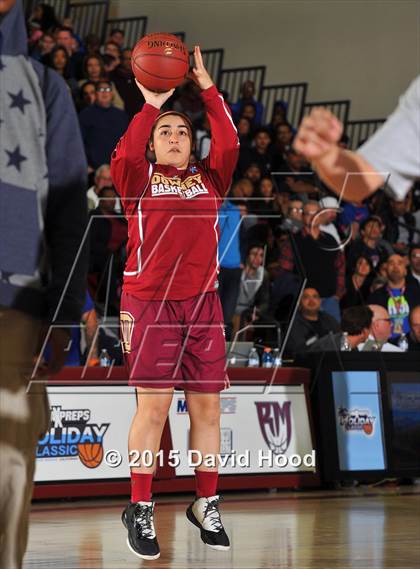 Thumbnail 3 in 2015 MaxPreps Holiday Classic Girls 3 Point Finals photogallery.