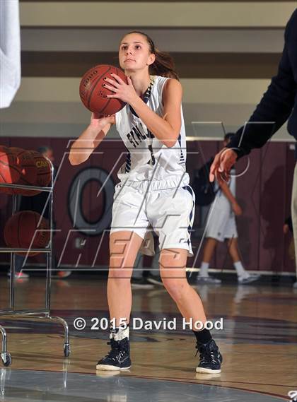 Thumbnail 3 in 2015 MaxPreps Holiday Classic Girls 3 Point Finals photogallery.