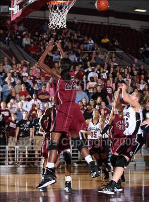 Thumbnail 2 in Cinco Ranch vs. Cy-Fair (UIL Regional State 5A Final) photogallery.