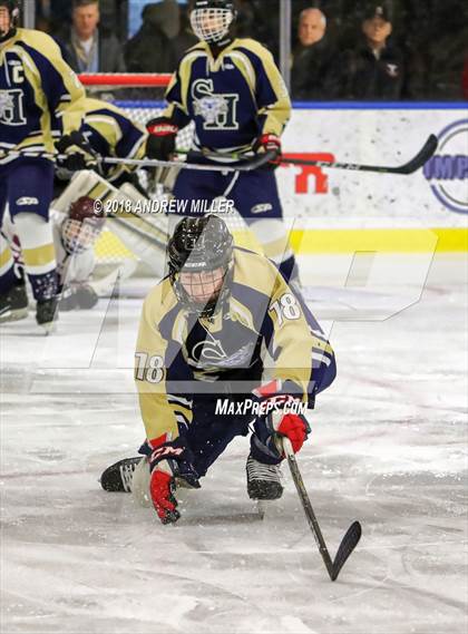 Thumbnail 2 in Auburn vs. Sweet Home (NYSPHSAA D2 Semifinal) photogallery.