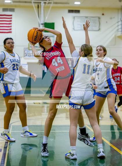 Thumbnail 2 in Bakersfield Christian vs Redondo Union (Santa Barbara Tournament of Champions) photogallery.