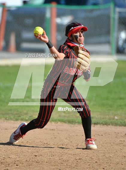 Thumbnail 2 in Bravo @ Banning photogallery.