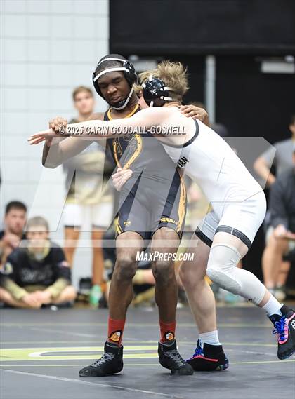 Thumbnail 2 in Southwest Onslow vs Croatan (Blood Penu Duals) photogallery.