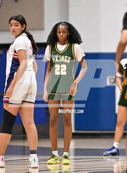 Thumbnail 1 in Liberty vs. West (Thanksgiving Hoopfest) photogallery.