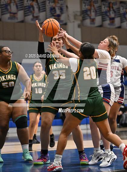 Thumbnail 3 in Liberty vs. West (Thanksgiving Hoopfest) photogallery.