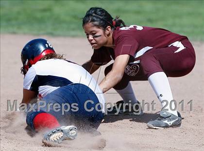 Thumbnail 2 in Calvary Chapel vs. Oxford Academy (CIF SS Semifinal) photogallery.