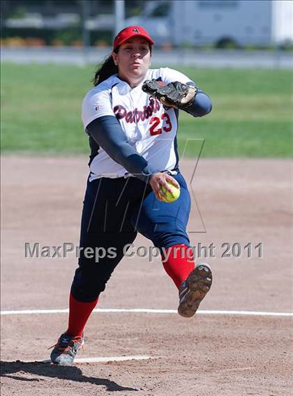 Thumbnail 3 in Calvary Chapel vs. Oxford Academy (CIF SS Semifinal) photogallery.