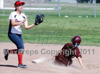 Thumbnail 2 in Calvary Chapel vs. Oxford Academy (CIF SS Semifinal) photogallery.