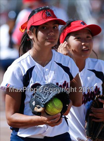 Thumbnail 2 in Calvary Chapel vs. Oxford Academy (CIF SS Semifinal) photogallery.