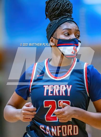 Thumbnail 2 in Terry Sanford @ Westover photogallery.