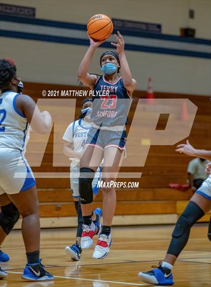 Thumbnail 1 in Terry Sanford @ Westover photogallery.