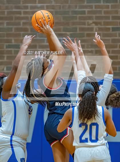 Thumbnail 2 in Terry Sanford @ Westover photogallery.
