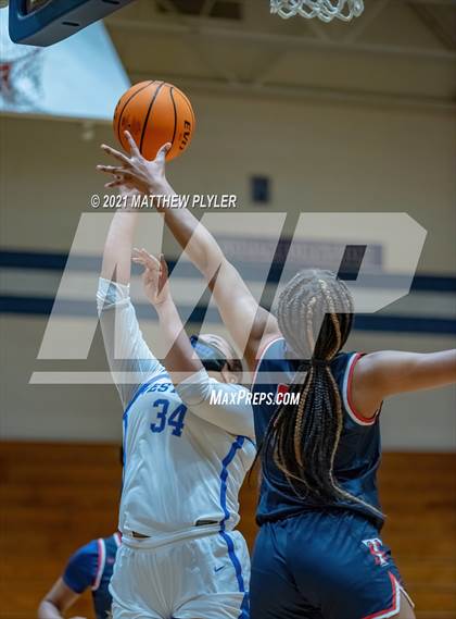 Thumbnail 3 in Terry Sanford @ Westover photogallery.